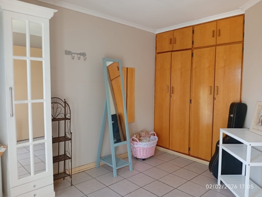2 Bedroom Property for Sale in Heuwelsig Free State